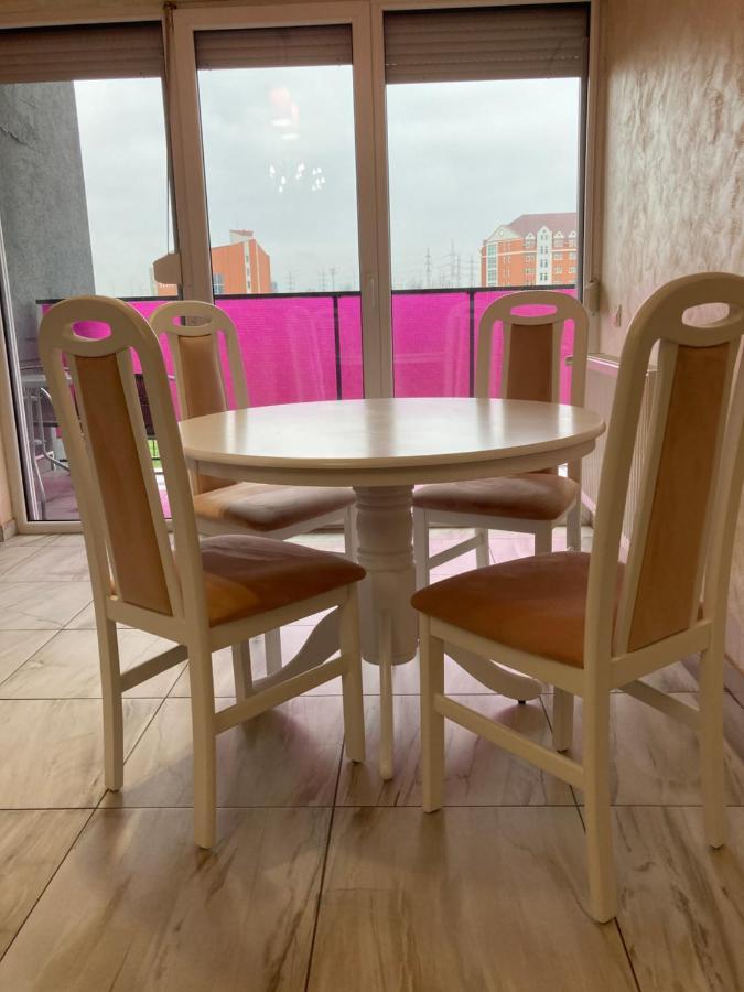Bhoeme Apartament Oradea Exterior photo