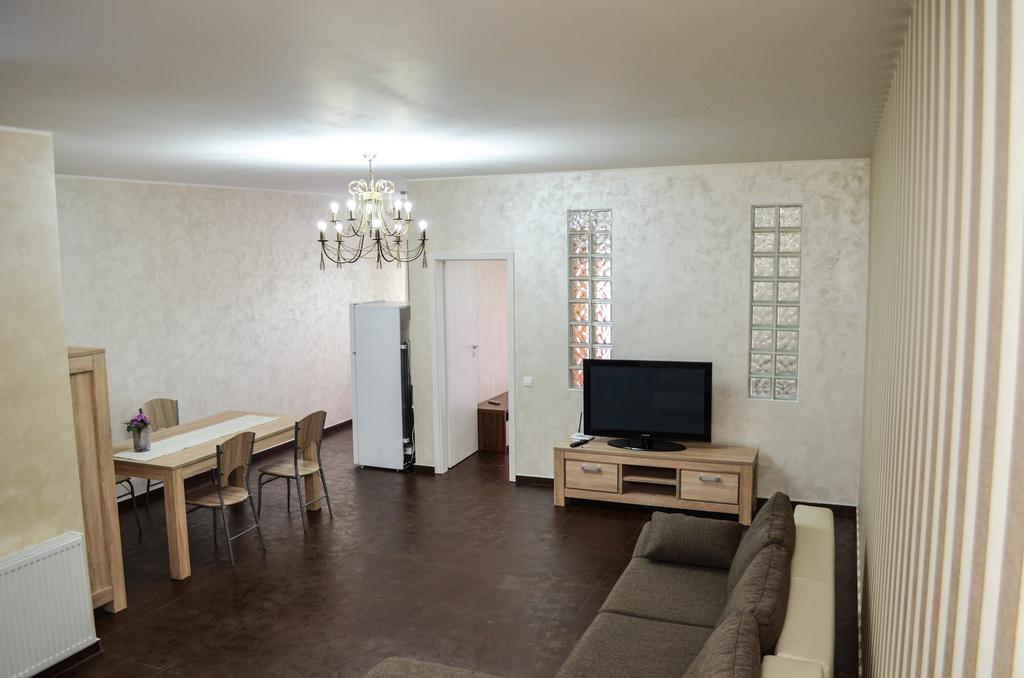 Bhoeme Apartament Oradea Exterior photo